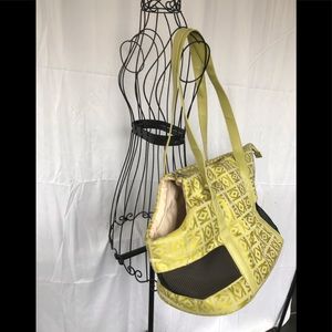 Nice padded pet / dog carrier